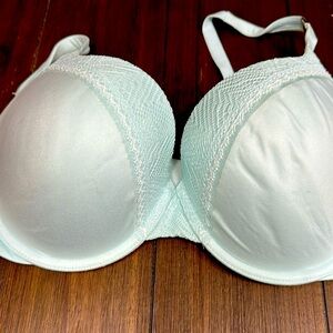 Victoria’s Secret Body by Victoria Perfect shape 34DDD new